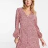 Glamorous V-neck Mini Tea Dress With Balloon Sleeves In Pink Ditsy For Women