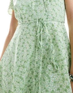 Glamorous V Neck Tie Waist Short Sleeve Mini Tea Dress In Green Daisy For Women -Glamorous Shop 205965996 3