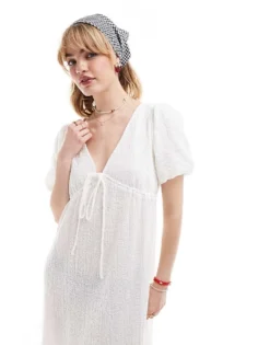 Glamorous Textured V-neck Midi Dress In White For Women White Crinkle -Glamorous Shop 206681021 4