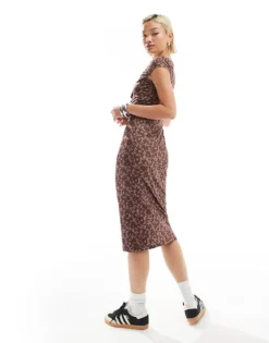 Glamorous Ruched V Neck Midi Dress In Brown Ditsy Jersey For Women -Glamorous Shop 206794460 4