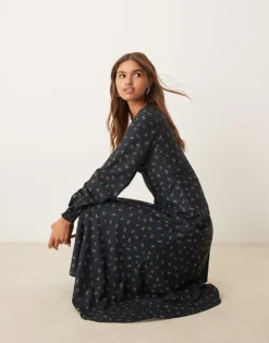 Glamorous V Neck Maxi Dress In Pink Ditsy Floral For Women Navy/pink Rose -Glamorous Shop 207162751 4