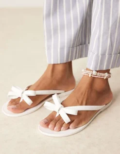 Glamorous Bow Flip Flops In White For Women