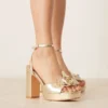 Glamorous Platform Heeled Sandals With Flower In Gold For Women