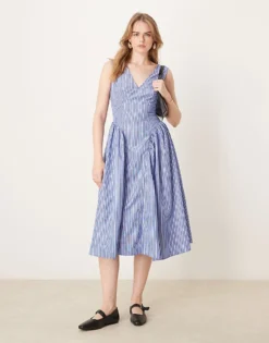 Glamorous V-neck Midaxi Dress In Navy Stripe For Women